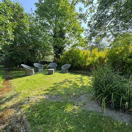 Surbiton Home With Free Parkings, Surbiton, Kingston Upon Thames, Surrey, Greater London Uk Exterior foto